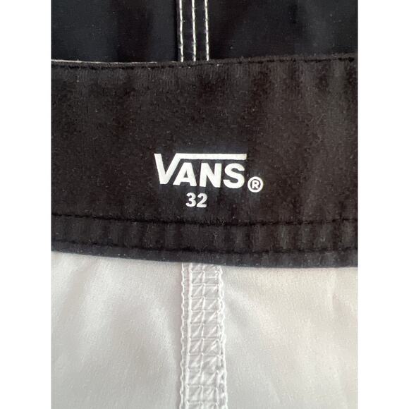 VANS MENS SWIM SUIT AND HAT BUNDLE GRAY BLACK SUIT SIZE 32 NWT VANS TRUCKER HAT - Picture 6 of 14